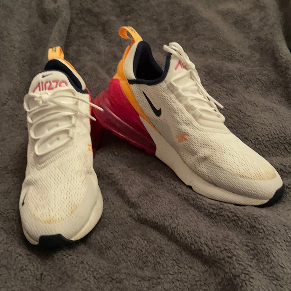 Nike Air Max 270 Size 9 Women’s
